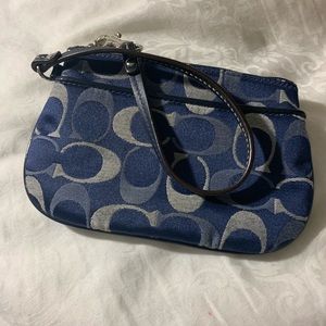 Coach wristlet new without tag